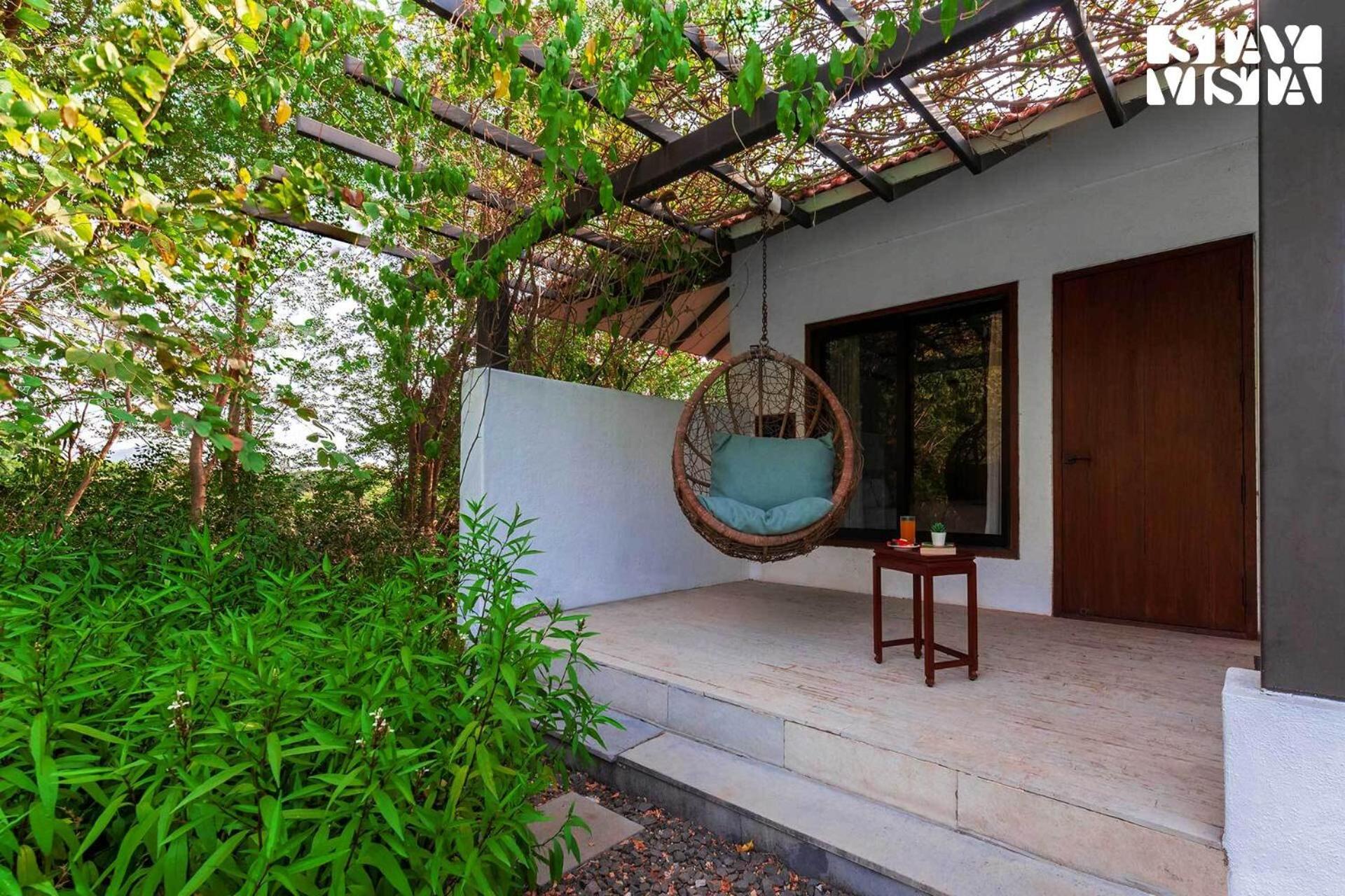 Wander Beyond By Stayvista - Featuring A Bali-Themed Abode And A Refreshing Swimming Pool Alībāg Buitenkant foto