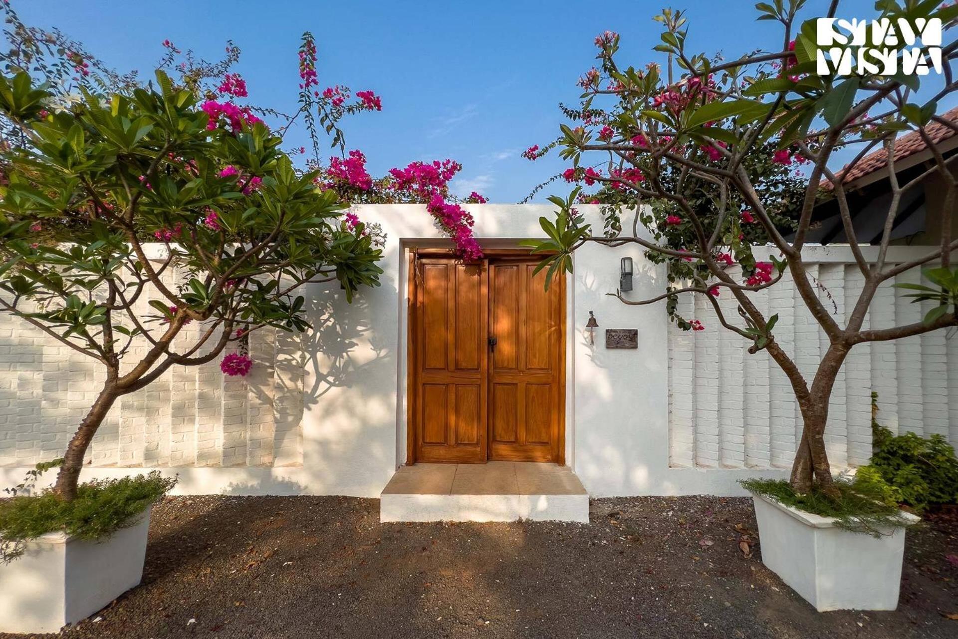 Wander Beyond By Stayvista - Featuring A Bali-Themed Abode And A Refreshing Swimming Pool Alībāg Buitenkant foto